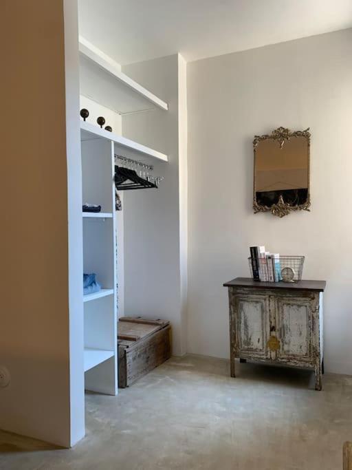 Ferienwohnung La Terrasse Du Pont Jullian Charme Et Calme Dans Le Coeur Historique LʼIsle-sur-la-Sorgue Exterior foto